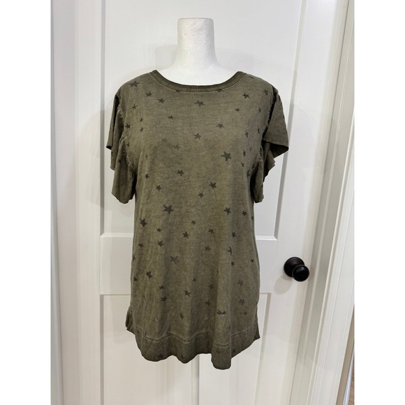 Francesca's Collections Tops - Francesca's green star top‎ short sleeve with see through stars medium